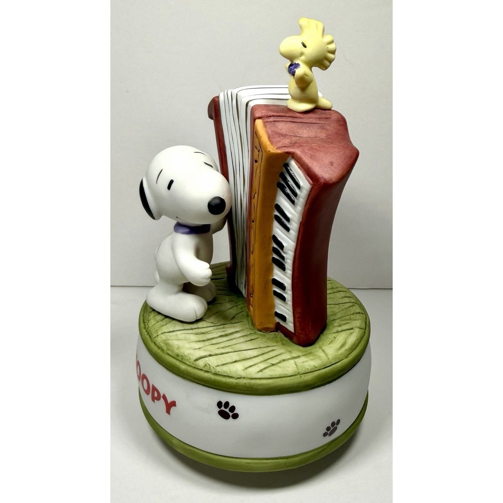 Vintage Sekiguchi PEANUTS Snoopy Japan Music Box Musical Figure Accordion RARE - Picture 4 of 17